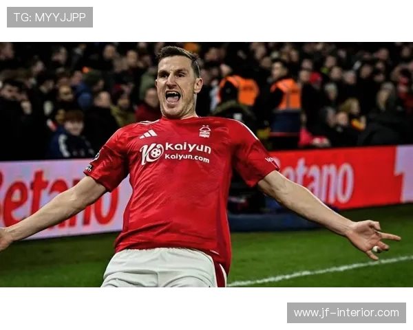 曼联拟对马丁内斯红牌提出上诉